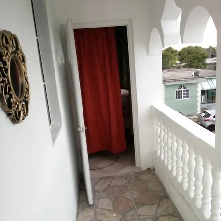 Montego Bay Cornwall Courts House Apartment